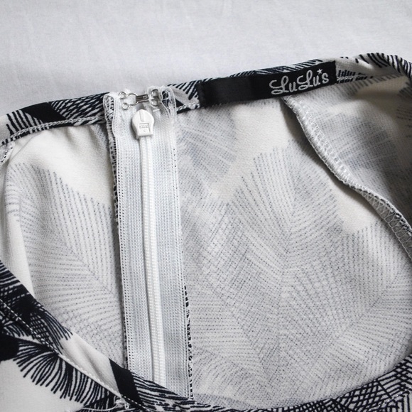 Lulu’s • Going, Going Palm Dress - Picture 5 of 8